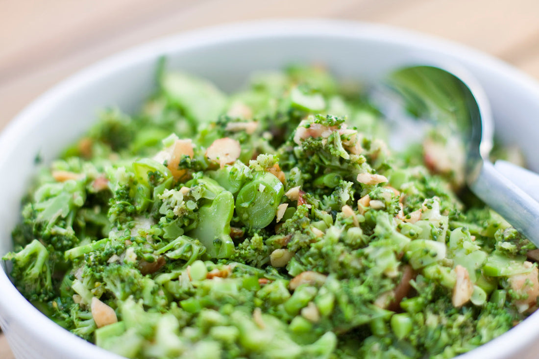 Sommerlicher Broccolisalat